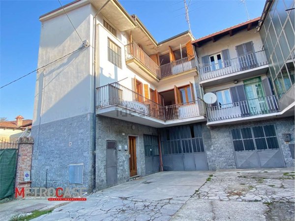 casa semindipendente in vendita a Canale
