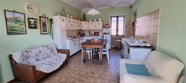 casa indipendente in vendita a Canale