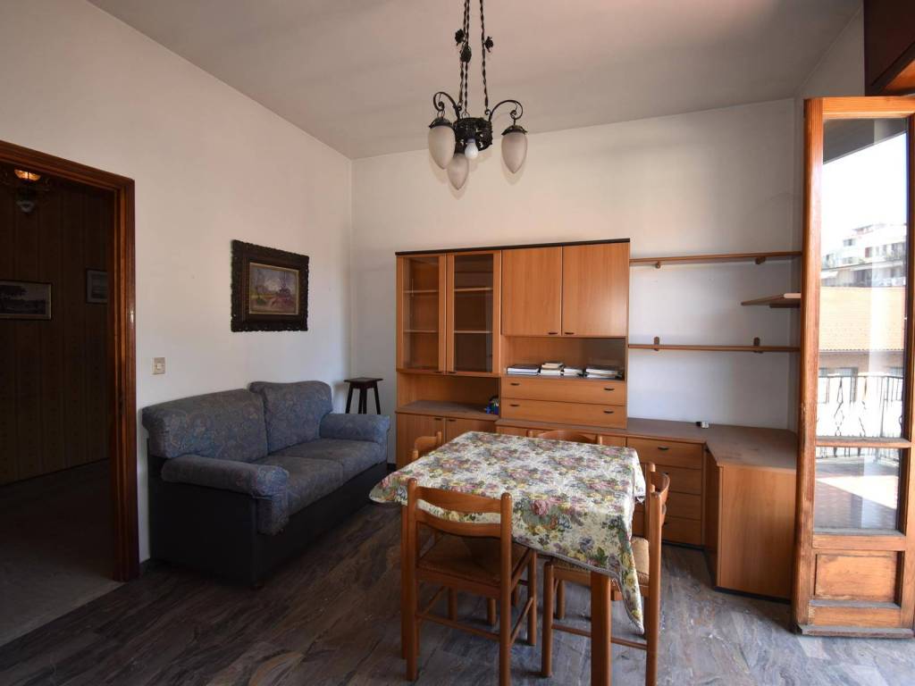 casa indipendente in vendita a Canale