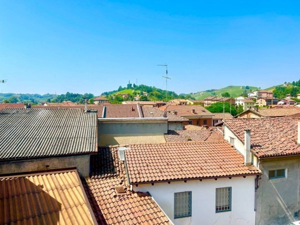 locale di sgombero in vendita a Canale