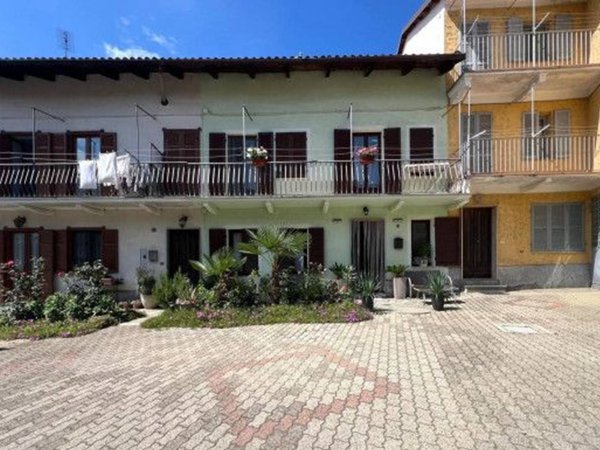 casa indipendente in vendita a Canale