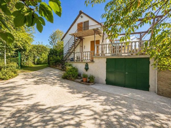 casa indipendente in vendita a Canale