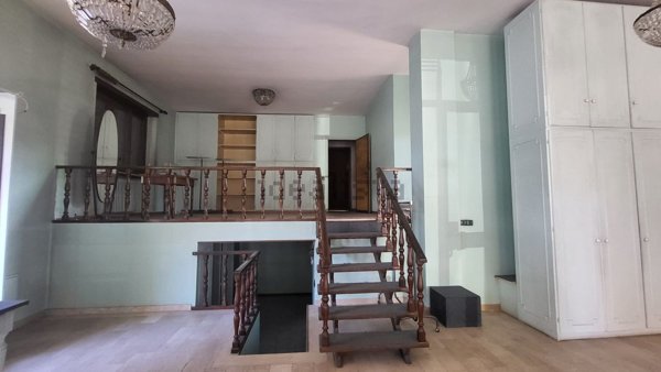 locale commerciale in vendita a Canale