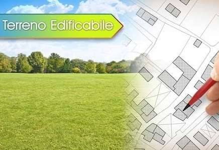 terreno edificabile in vendita a Canale