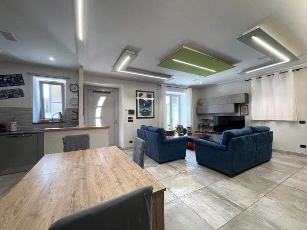 casa indipendente in vendita a Canale