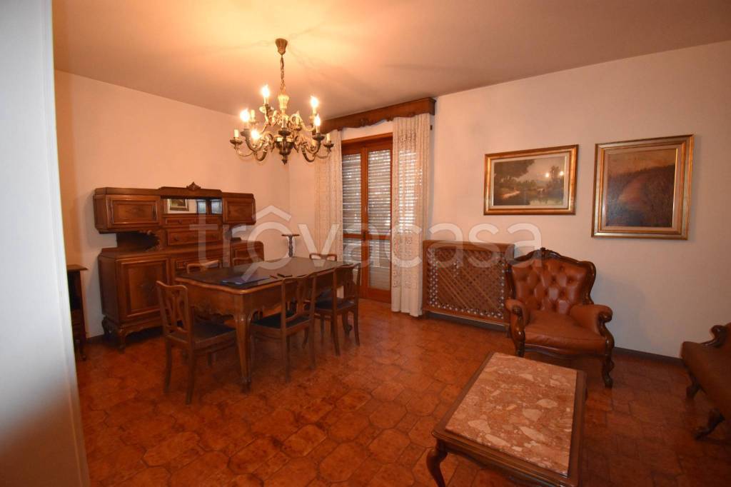 appartamento in vendita a Canale