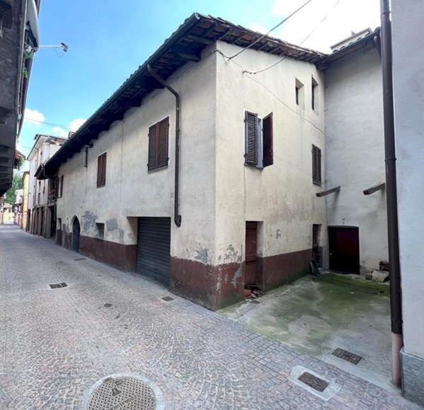 casa indipendente in vendita a Canale