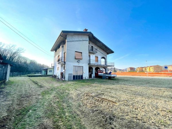 casa indipendente in vendita a Canale