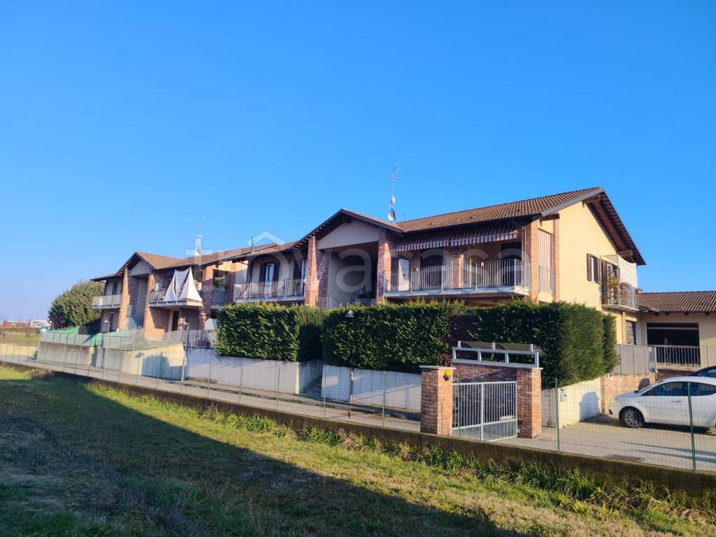 appartamento in vendita a Canale