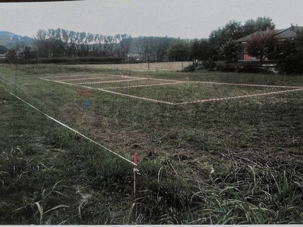 terreno edificabile in vendita a Canale