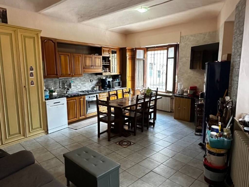 casa indipendente in vendita a Canale