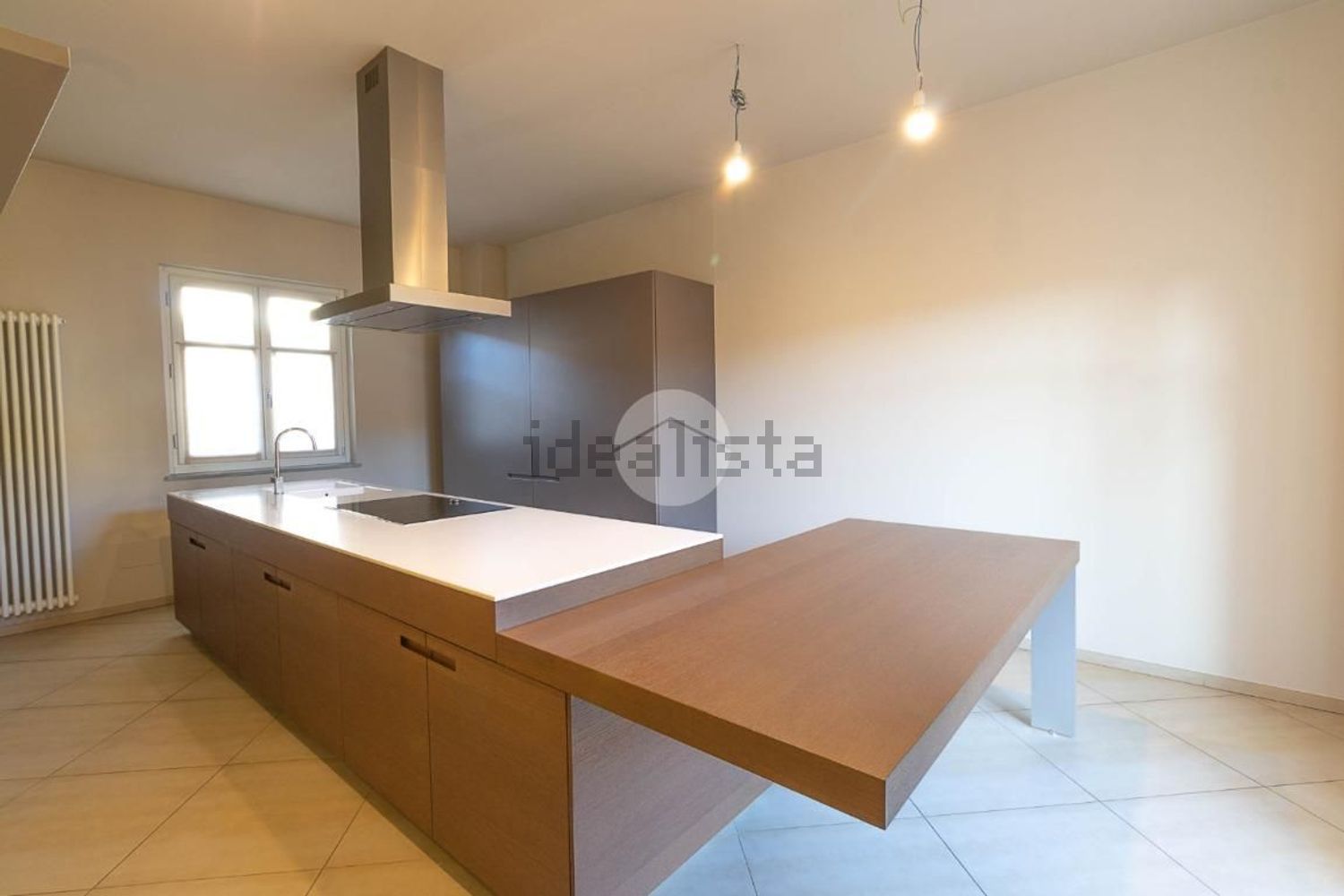 casa indipendente in vendita a Canale