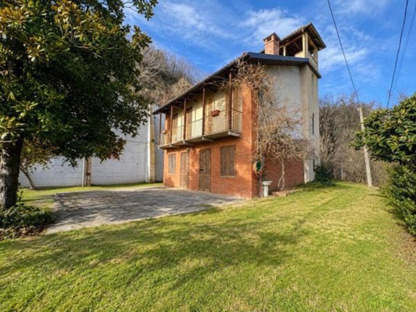 casa indipendente in vendita a Canale