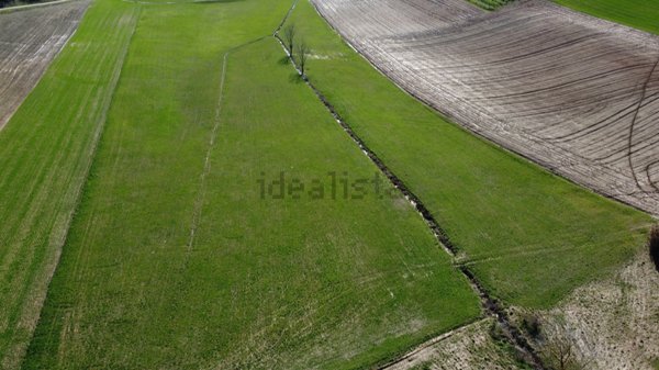 terreno in vendita a Canale