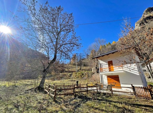 casa indipendente in vendita a Canosio in zona Preit