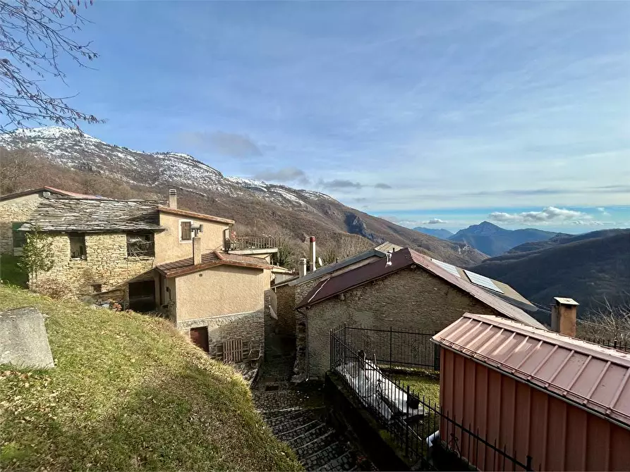 casa indipendente in vendita a Caprauna in zona Ruora