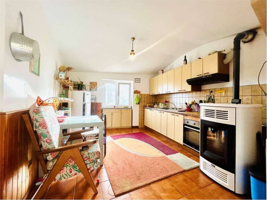 casa indipendente in vendita a Caprauna in zona Ruora