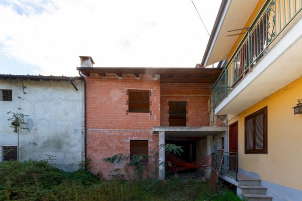casa indipendente in vendita a Caraglio in zona Vallera