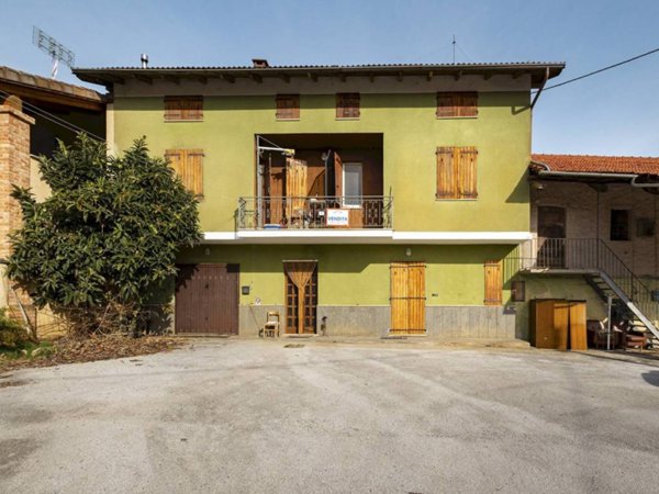 casa indipendente in vendita a Caraglio