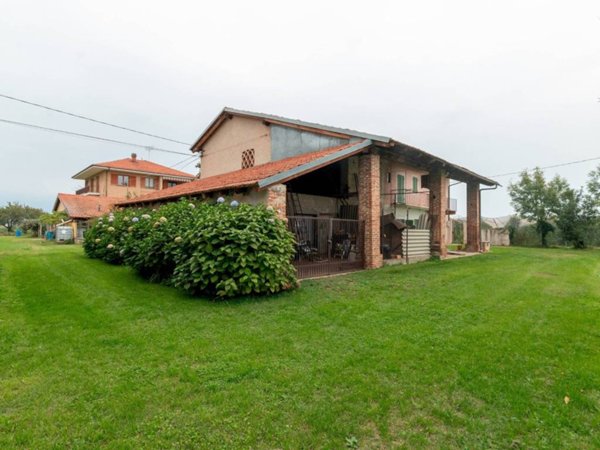 casa indipendente in vendita a Caraglio