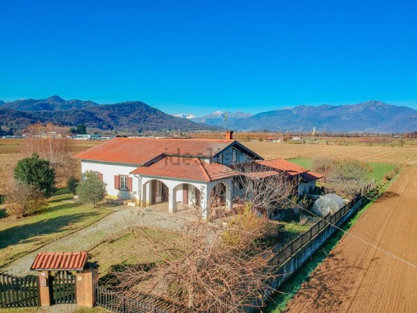 casa indipendente in vendita a Caraglio in zona Paschera San Defendente
