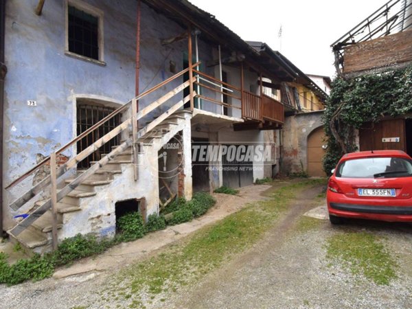 casa indipendente in vendita a Caraglio