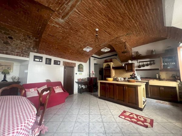 casa indipendente in vendita a Caraglio