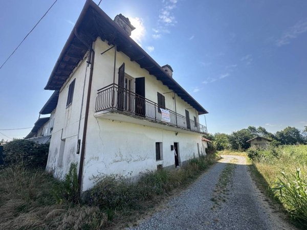 casa indipendente in vendita a Caraglio