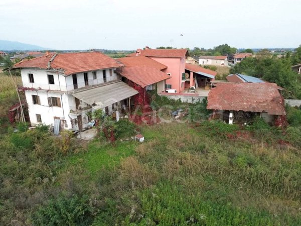 casa indipendente in vendita a Caraglio