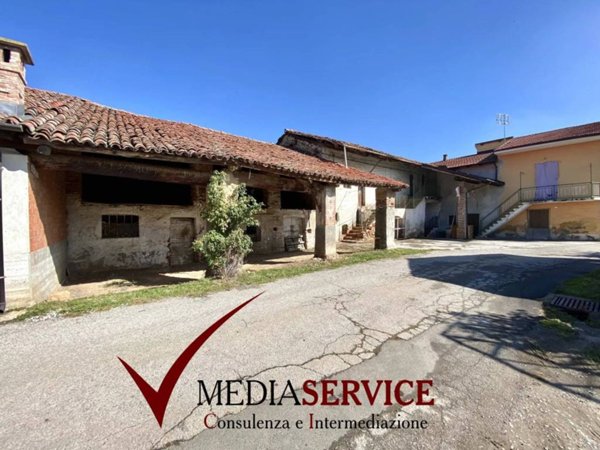 casa indipendente in vendita a Caraglio