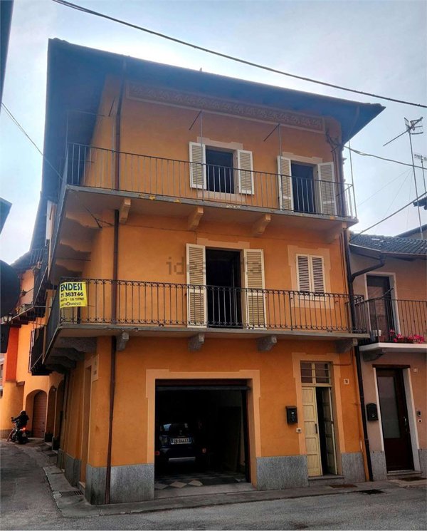 pentavano in vendita a Caraglio