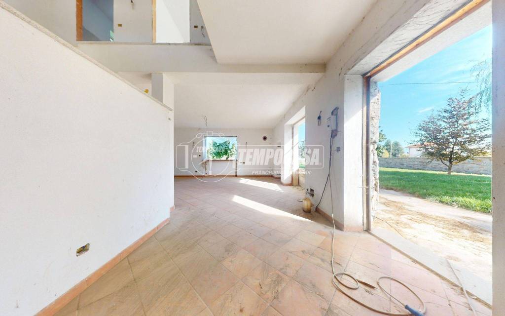 casa indipendente in vendita a Caraglio