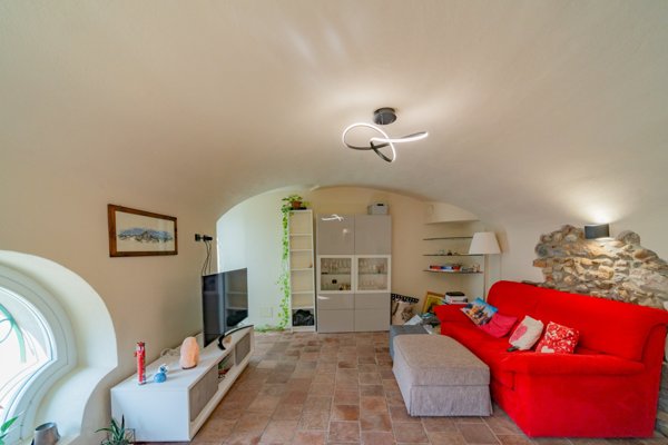 casa indipendente in vendita a Caraglio