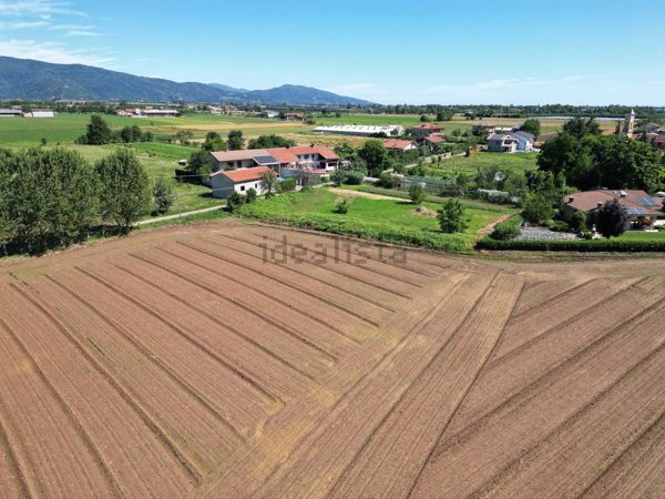 casa indipendente in vendita a Caraglio