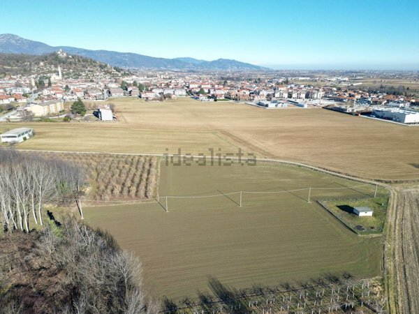 terreno edificabile in vendita a Caraglio