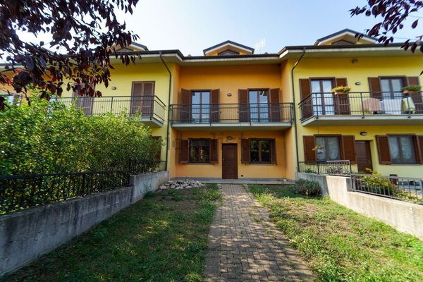 casa indipendente in vendita a Caraglio