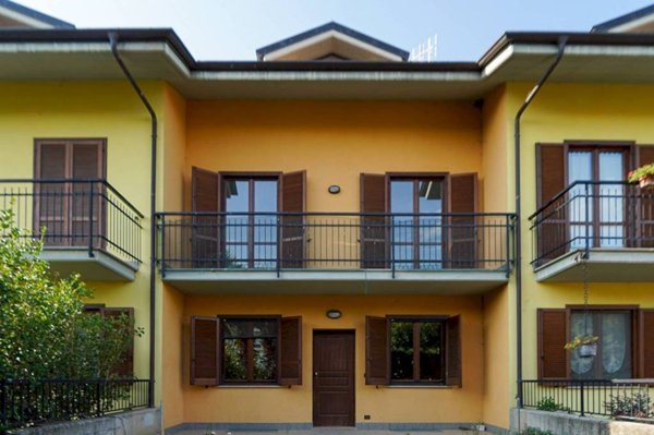 casa indipendente in vendita a Caraglio