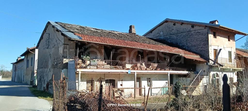 casa indipendente in vendita a Caraglio in zona Vallera