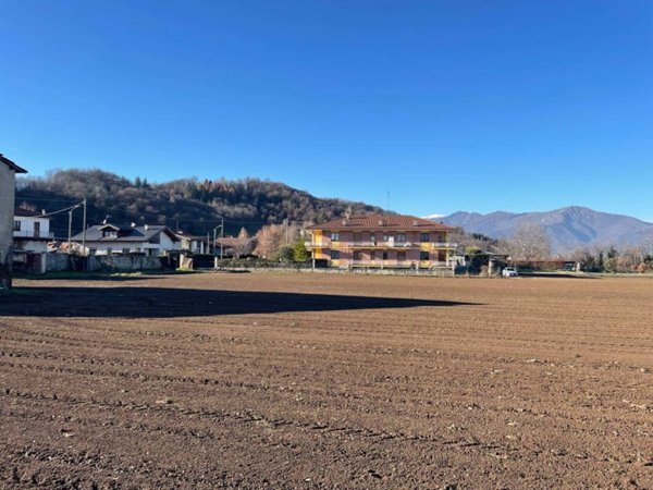 terreno edificabile in vendita a Caraglio