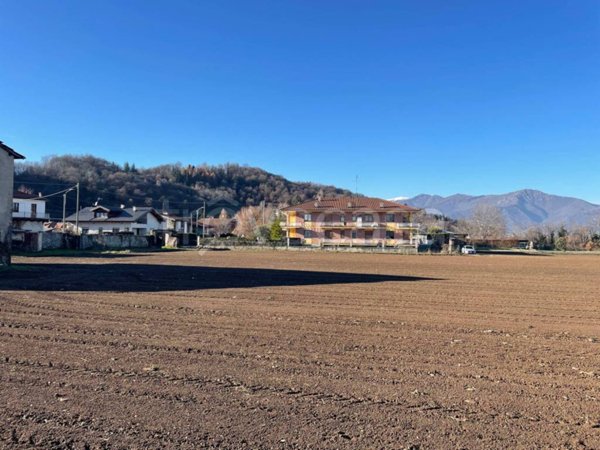 terreno edificabile in vendita a Caraglio
