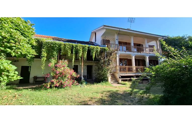 casa indipendente in vendita a Caraglio