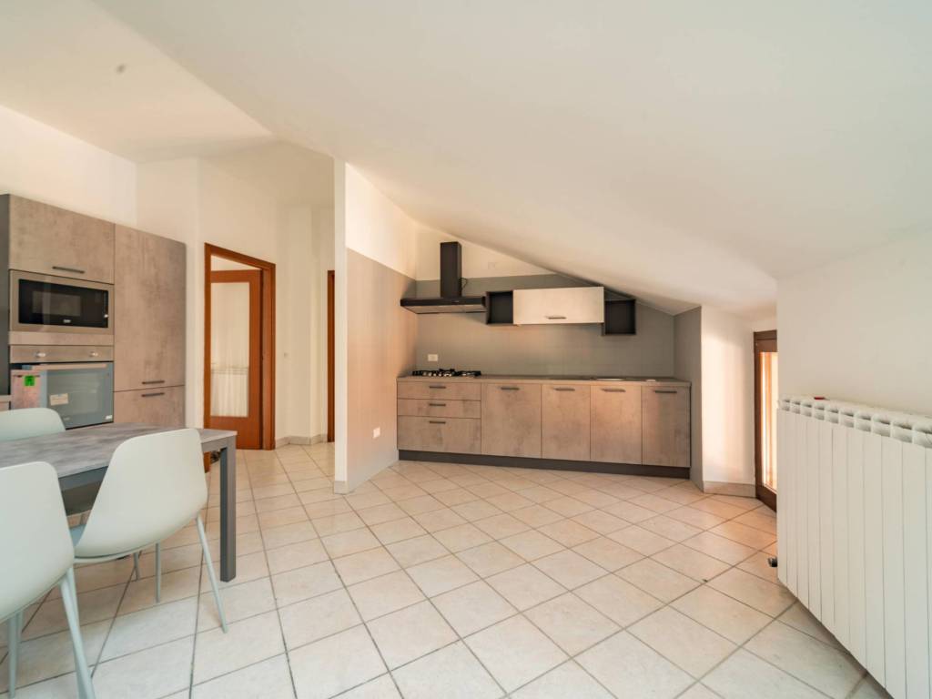 casa indipendente in vendita a Caraglio