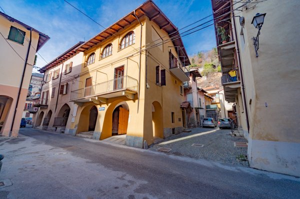 casa indipendente in vendita a Caraglio