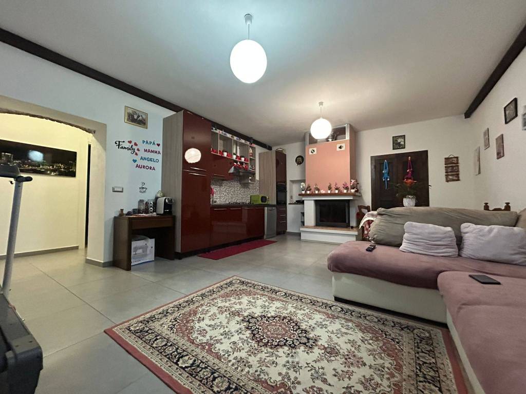 casa indipendente in vendita a Caraglio