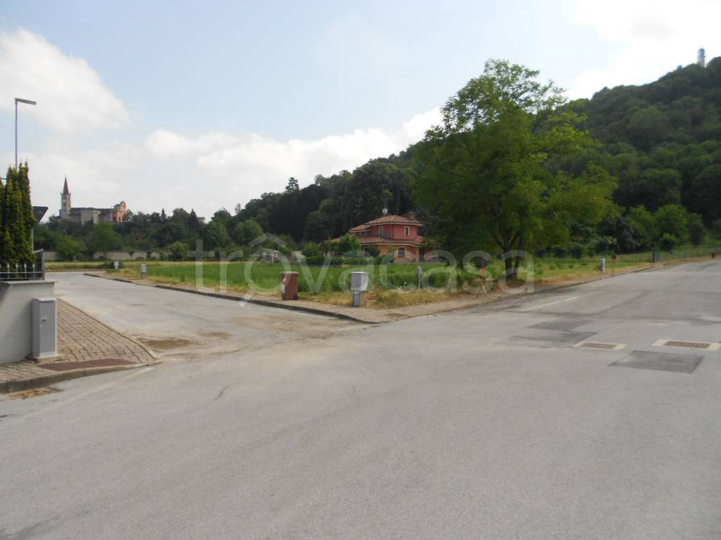 villa in vendita a Caraglio