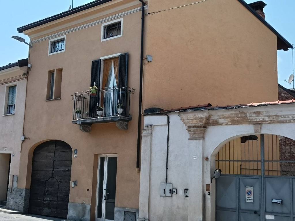 casa indipendente in vendita a Caraglio