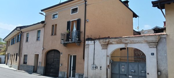 casa indipendente in vendita a Caraglio
