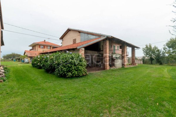 casa indipendente in vendita a Caraglio