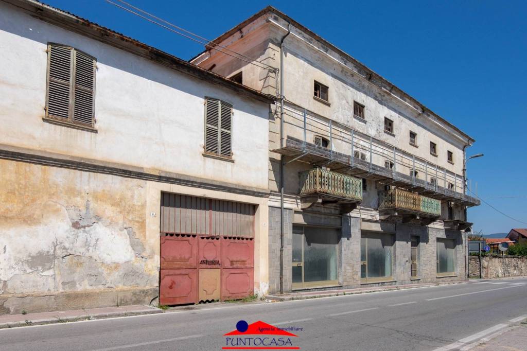 casa indipendente in vendita a Caraglio