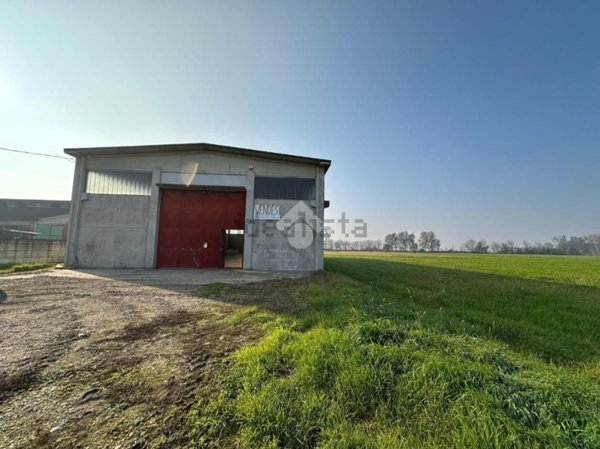 capannone in vendita a Caramagna Piemonte